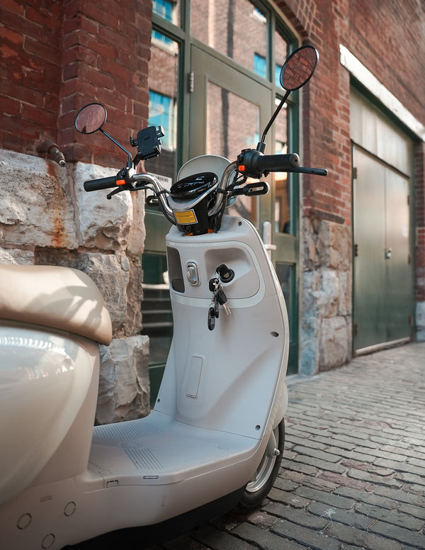 Evoque, Gem, Ebikes, Scooter Style EBikes, Emmo, Ride the Wind, EZ Rides, Streetster