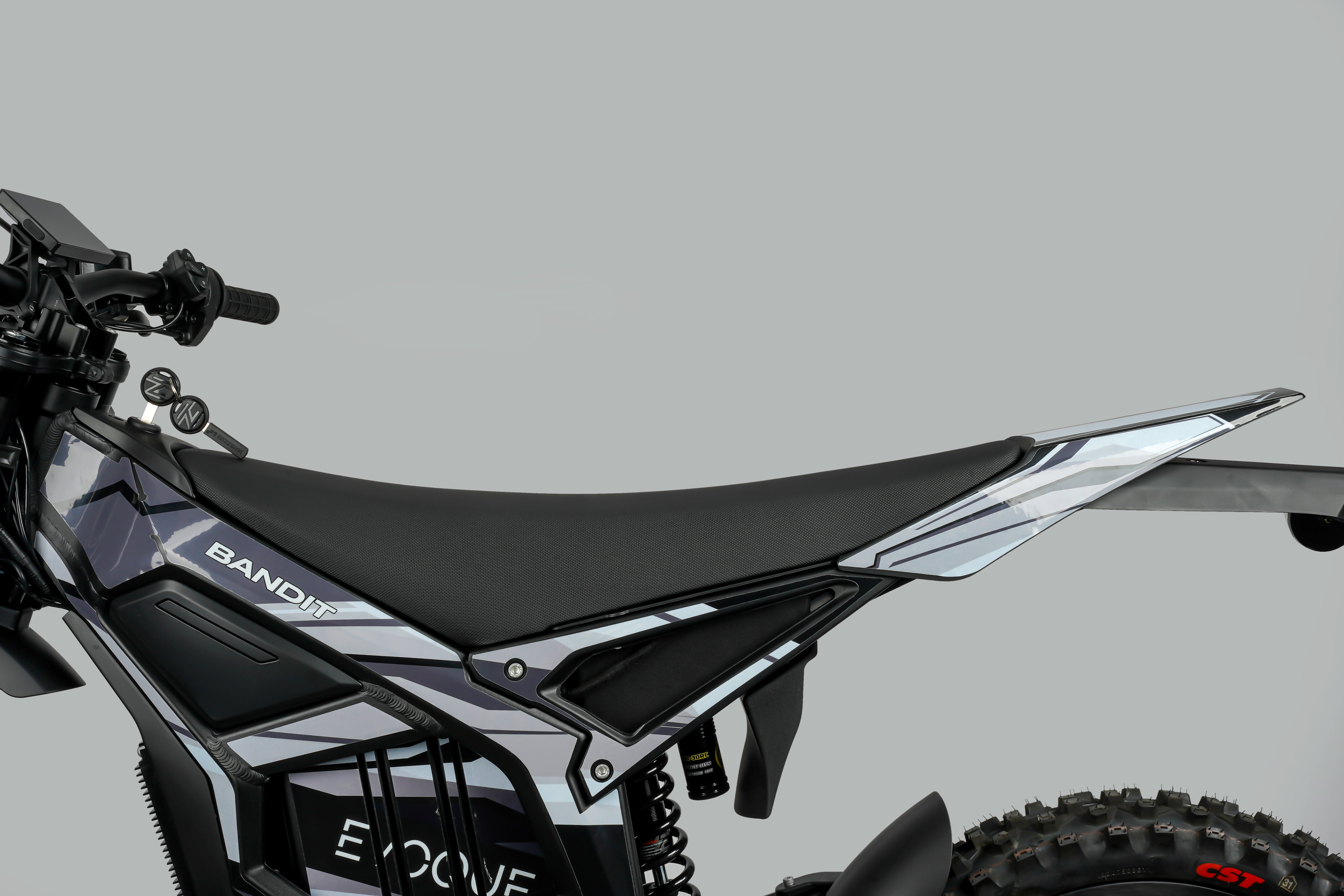 Evoque Bandit Electric Dirt Bike close up seat