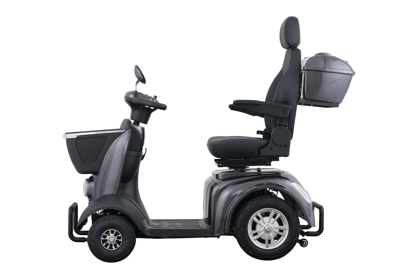 Low-angle shot of the Avantis Traveller emphasizing its heavy-duty suspension and 10-inch tires.