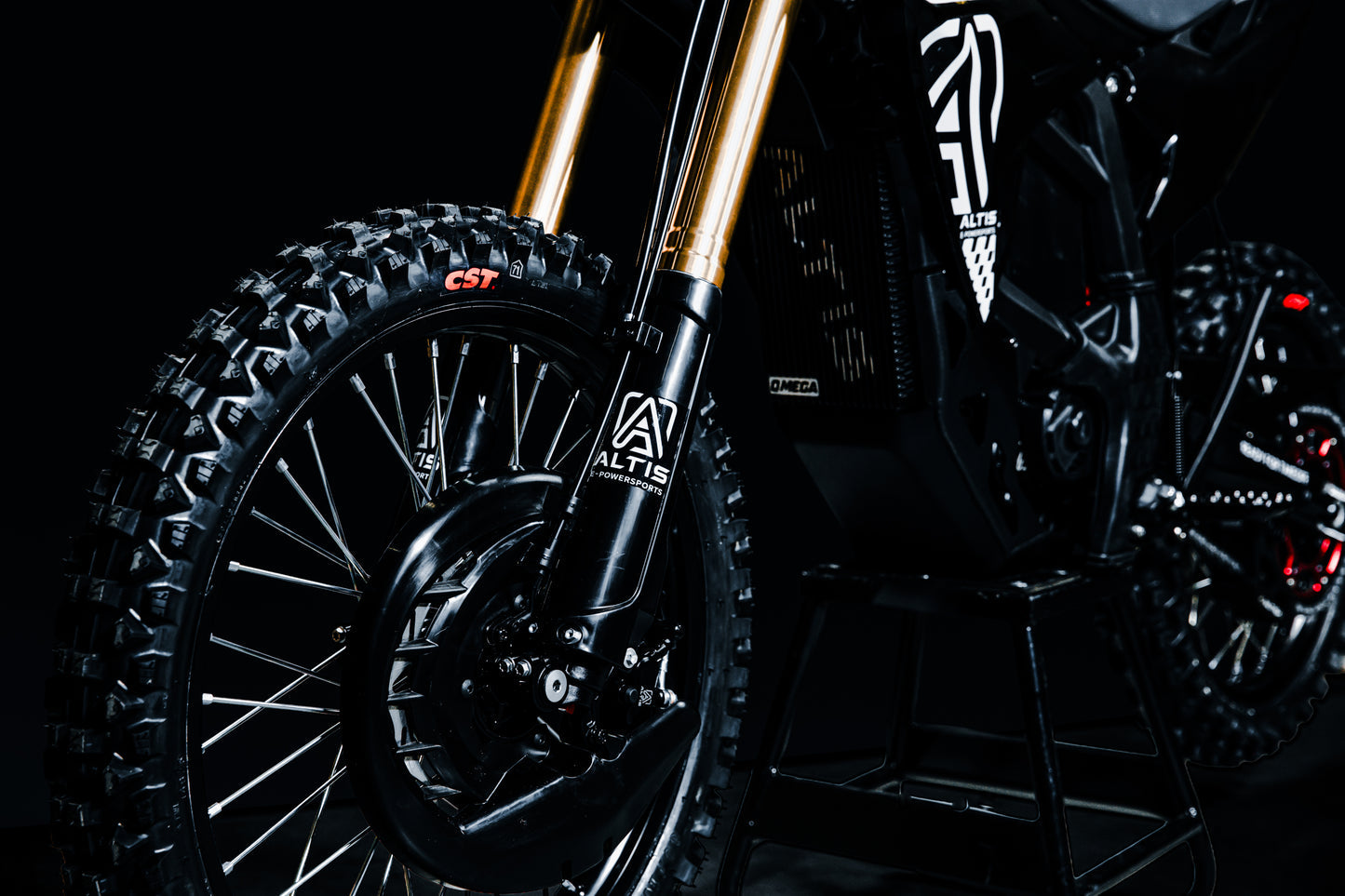 Altis Delta S off-road suspension and wheel setup on dirt terrain.
